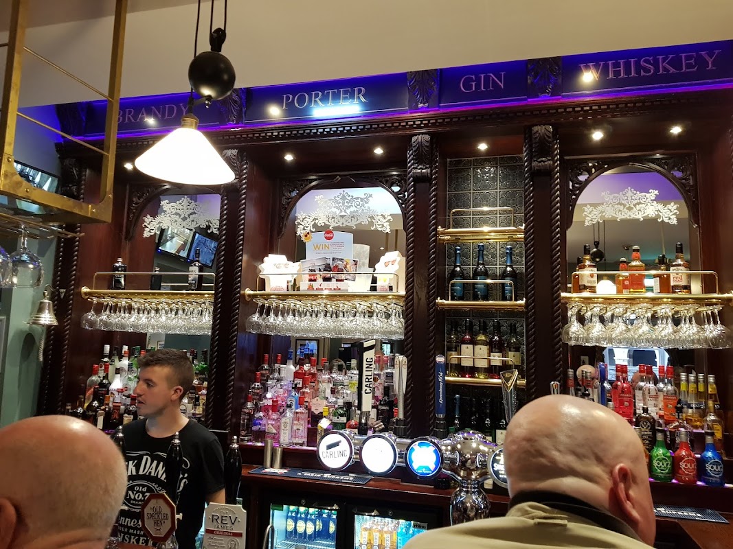 Allan Leonard Lewis VC pub, Orchard Street, Neath — Amber Taverns tied tenancy
