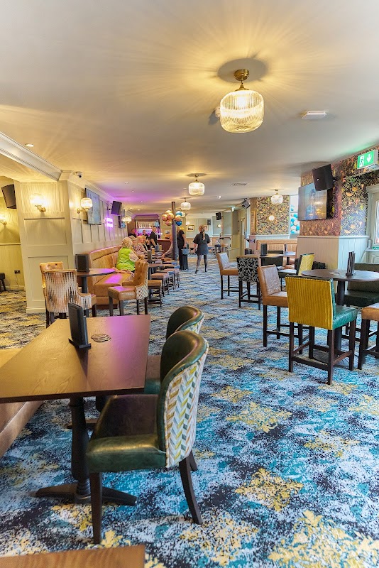 Brass pub (Three Brass Monkeys), Whitley Road, Whitley Bay — Amber Taverns tied tenancy